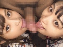 【18歳ビッチギャルの乱交パーティ】 仲良し美少女コンビが彼氏を交換して大乱交！ 制服姿で激しくヤリまくり、中出しされても止まらない♡