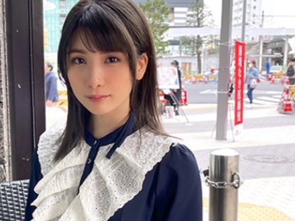 【騎乗位クイーンと絶頂セックス】 淫乱痴女が上から下から責めまくり！ 激しく腰を振りまくる騎乗位テクにメロメロ♡