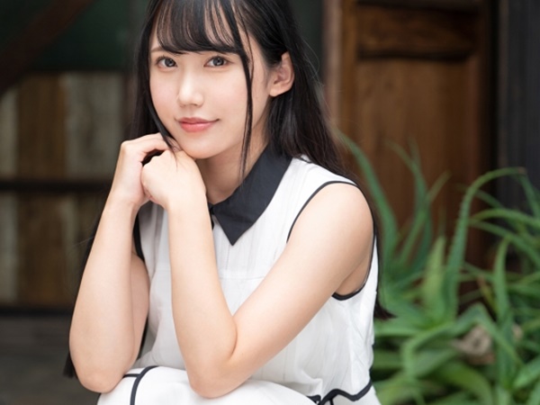 【小柄な美人妻の鬼ピストン】『ダメ…壊れちゃう…♡』華奢な身体を激しく突きまくる！ピンク色の敏感マンコから潮吹きまくるほど感じまくり、小柄な身体を震わせてイキまくる！