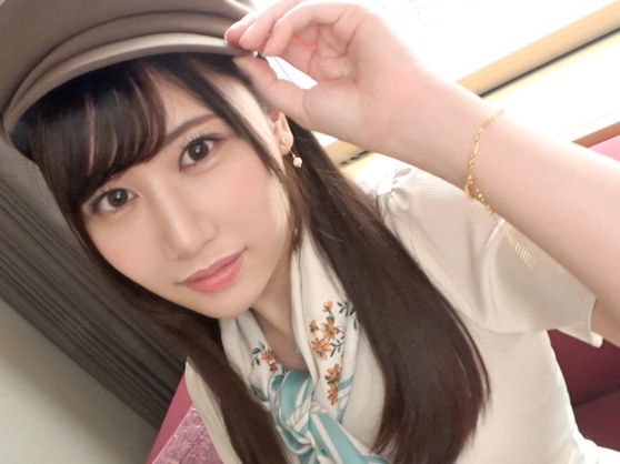 【無毛美少女の快楽体験】『気持ち良すぎる…』無邪気な笑顔のパイパン娘が肉棒で開発！スベスベのマ○コを激しく突かれ、エッチな声で喘ぎまくる！♡