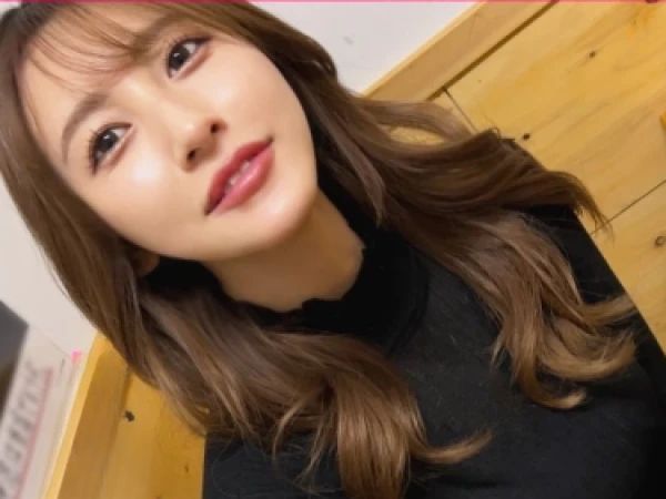 【禁断の不倫】『旦那じゃ満足できない…』欲求不満の美人妻が、同級生と危険な関係に！ご無沙汰のオマ○コに他人チンポを挿入され、うっとり痙攣しながら種付け交尾に没頭する！！