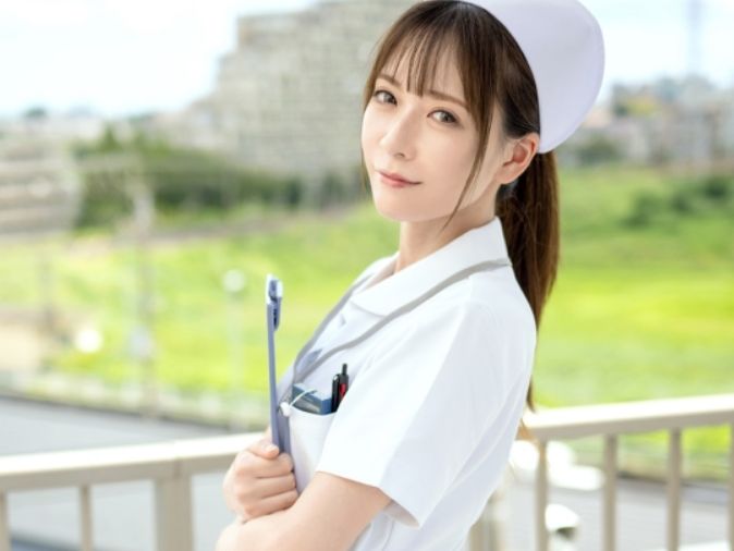 【清楚系ナースの裏の顔】『お仕事中は真面目なのに…』天使のような笑顔の看護師さん、実はチ○ポが大好物！？白衣の下はド変態！患者さんを癒す手つきでチ○ポを激しく扱きまくる！！
