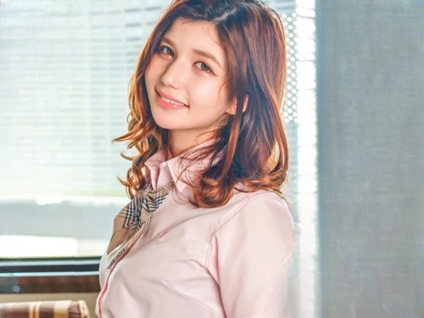 【ハーフ美少女の淫らな調教】『あぁん♡気持ち良すぎる…』エキゾチックな美貌のハーフ娘がおじさんチンコにメロメロ！甲高い喘ぎ声で感じまくり、ぐちゅぐちゅオマンコを激しく責められ、メス顔全開でイキまくる！