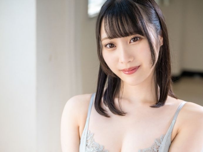 【上京道産子少女】北海道からやってきた清純派！雪肌の美白ボディとプリ尻がたまらない♥田舎娘が東京でエロ開花！！