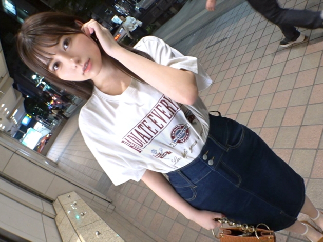 【街角ナンパ】『えっ…そんなに…』エッチな格好のウブ女子を口説き落とし！ 押しに弱い美少女のオマンコをトロトロに責め、ねっとり濃厚セックスでイカせまくり！♡