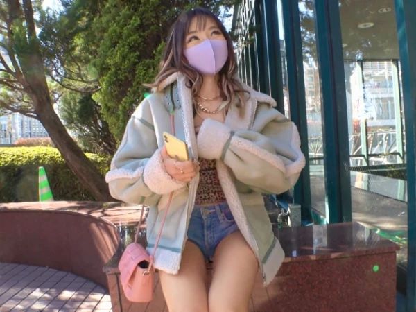 【ギャル3P乱交】美ボディのセクシーギャルがコスプレで過激プレイ！美脚を震わせながら激ピストンに悶絶、特濃ザーメンを顔面にぶっかけられ大興奮！！