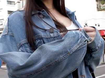 【ヤリマン巨乳予備校生】性欲旺盛すぎる素人娘がナンパで本領発揮！彼氏以外のセフレと濃厚プレイ♡エロボディを揺らしてガッツリ膣内射精されちゃう！ヤバすぎるエロさに悶絶必至！ｗ