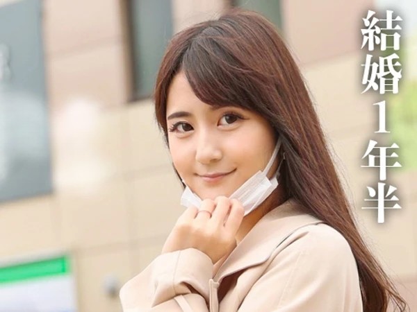 【人妻の危険な浮気】絶倫旦那より硬いチ●ポに夢中！『おまんこに挿れて…』と懇願するドスケベ奥様、生ハメでメロメロに感じちゃう♡