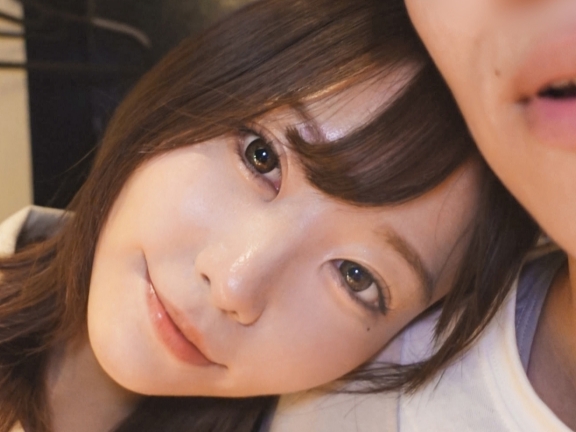 【スレンダー美少女と素人男性の甘密セックス】七嶋舞ちゃんの細身ボディが素人男性とねっとり絡み合う！甘い吐息と悶える姿がたまらない、リアルでエロい一戦！♡