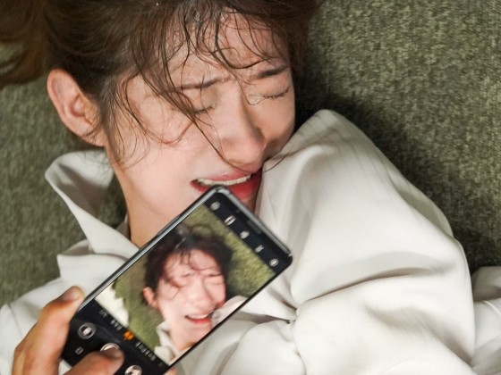 【婚約者の精神崩壊NTR】「やめて…！」結婚間近の彼女が同僚に無理やり犯され、喉と膣を激しく貫かれる！号泣する顔に大量のザーメンぶっかけられ、写真まで撮られて肉便器調教…。純粋な彼女が壊れていく様子に興奮必至！